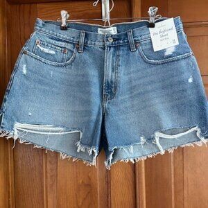 Abercrombie & Fitch The Boyfriend Short Mid Rise Curve Love Medium Wash Size 31